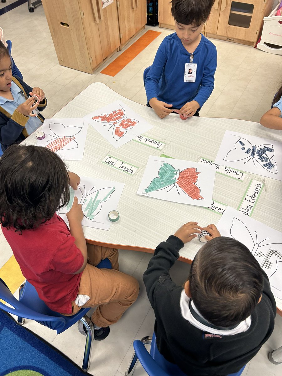 MsCortes__'s tweet photo. We've been having so much fun learning in our reading stations these past couple of weeks! 🖍️@jennmckee3 @ES_Farine https://t.co/K8XyWLas0s