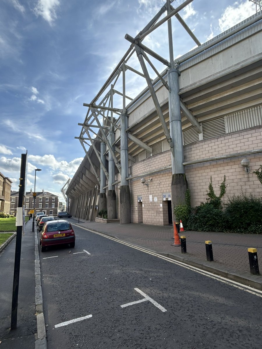 Chrismarshnufc's tweet image. Afternoon stroll while kids are at school