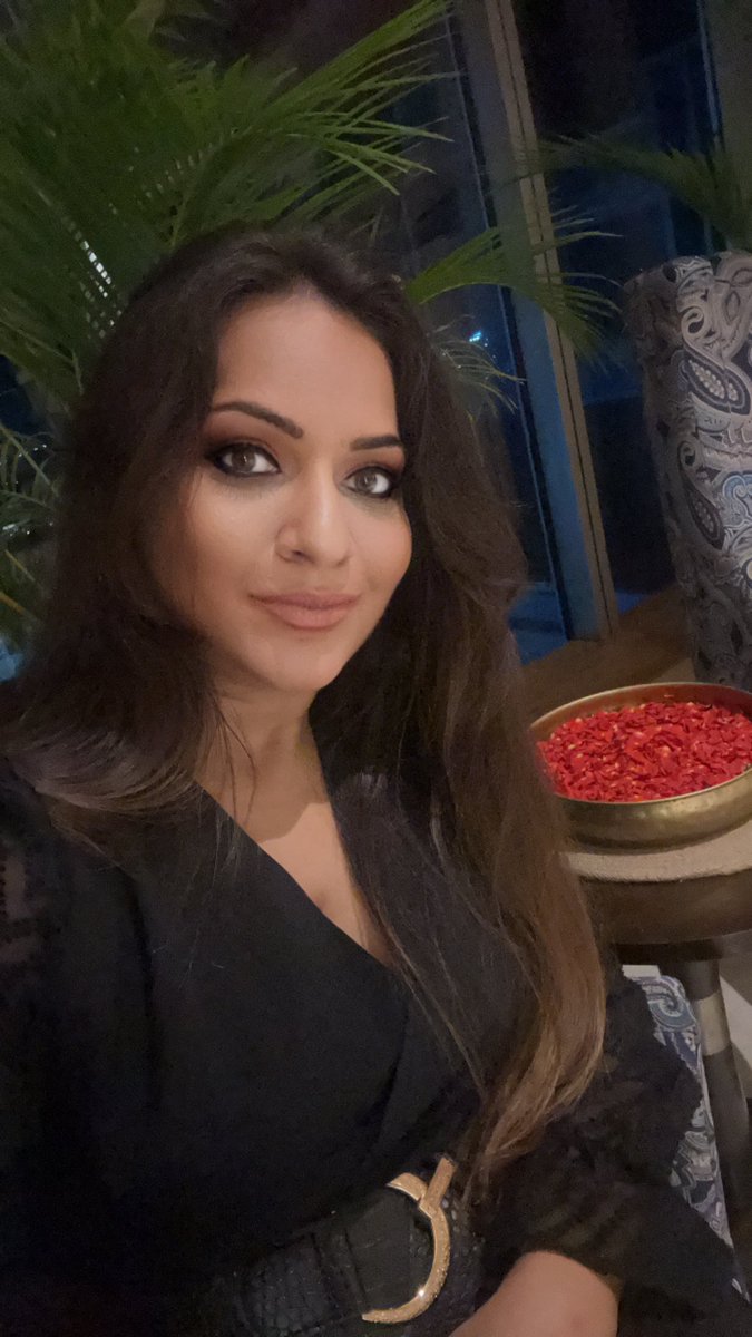 There’s something truly timeless about staying at the Taj. In a world driven by digital convenience, it’s the simple elegance of a handwritten note that makes all the difference. 🌍✍️ Though my work takes me across the globe, no one embodies hospitality quite like Taj and the