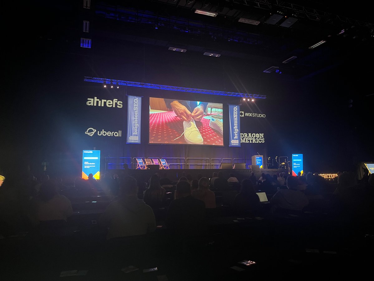 Best <a href="/brightonseo/">brightonSEO</a> entrance of all time from <a href="/TheEvergreenAg/">The Evergreen Agency</a> !

Great to see some originality and got such a good response!