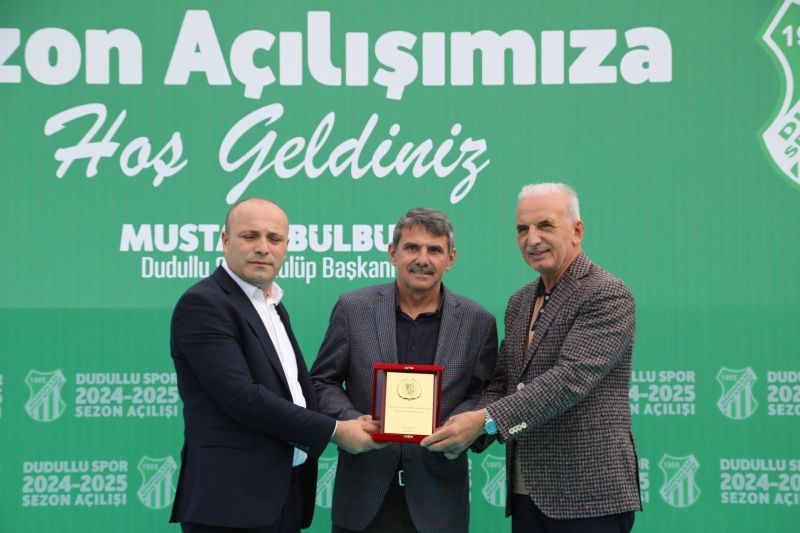 Gönül adamı Ali Yazlı gazetemize açıklamalarda bulundu… bolgeninsesi.com/gonul-adami-al… @Bölgenin Sesi aracılığıyla <a href="/Dudullu_Spor/">Dudulluspor</a> <a href="/AliYazli_/">ALİ YAZLI</a>
