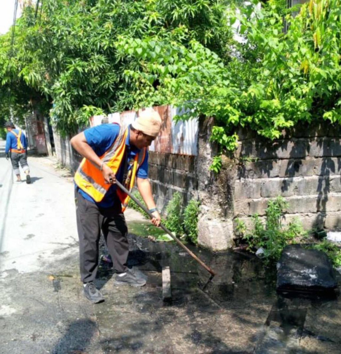 OFFICIALMUNTI's tweet photo. Sa mga nangangailangan ng declogging assistance, magpadala lang ng request letter sa Engineering Department (2nd Flr., Main Bldg., City Hall) tuwing Lunes hanggang Biyernes, 8:00 am to 5:00 pm.
#Muntinlupa #MuntinlupaNakakaproud #Declogging
๐ท: Engineering Department https://t.co/H6b025MSAW