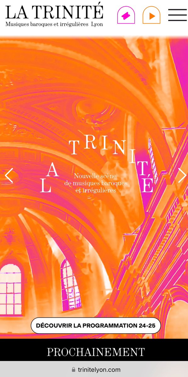 cvansty's tweet photo. La Chapelle de la Trinité c’est parti pour 5 ans ! Quel plaisir de voir @brunobernard_fr en présence de @Gregorydoucet remettre les clefs de ce haut lieu du baroque aux équipes de @CHDLyon et de @Superspectives1. Rendez vous le 30/11 pour le premier événement ! https://t.co/zjOVQXvWfZ