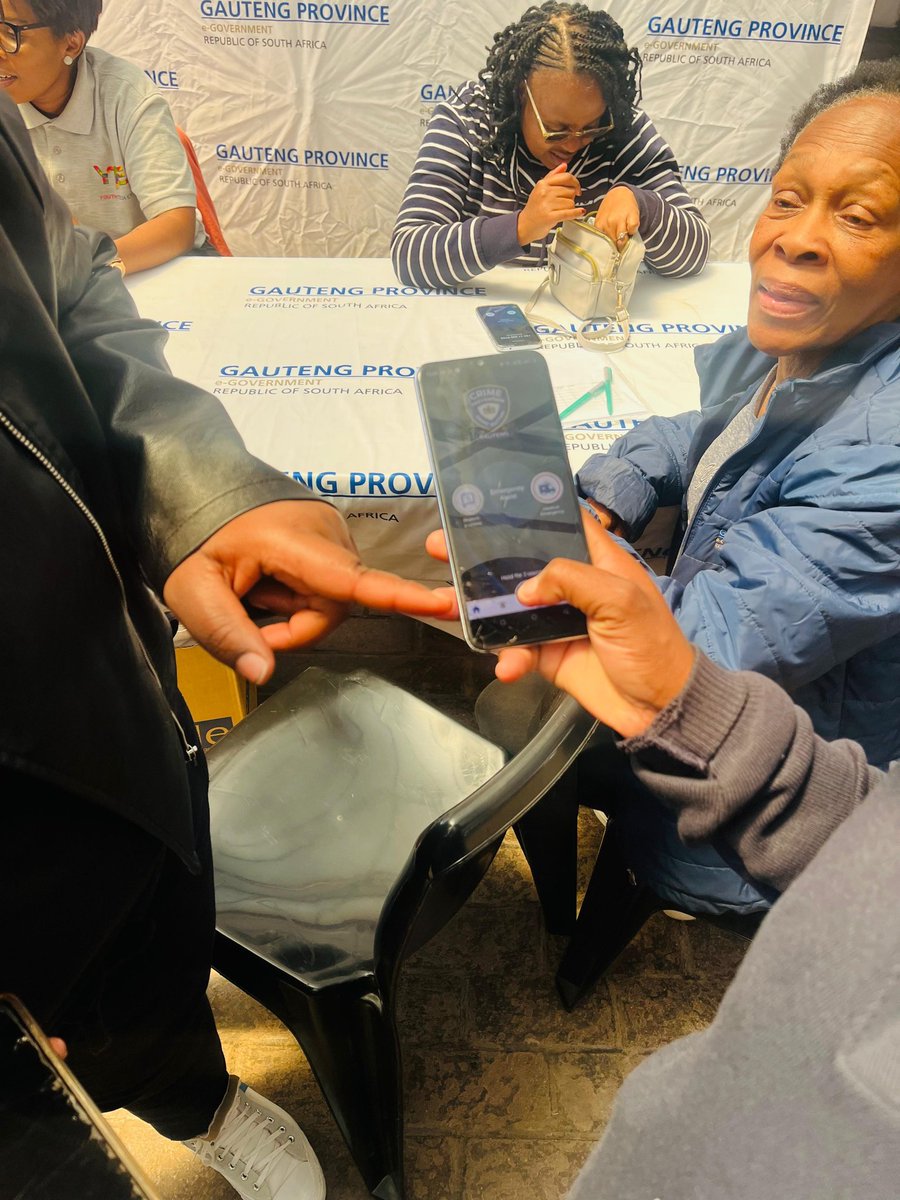 GautengeGov's tweet photo. Earlier today at Danie Van Zyl Recreational Centre, we helped residents activate the #GautengePanicButton, a vital tool to connect with emergency services & report crime in real-time! If you missed it, you can still download the app from Google Play Store or App Store. https://t.co/1re2f5NWS7