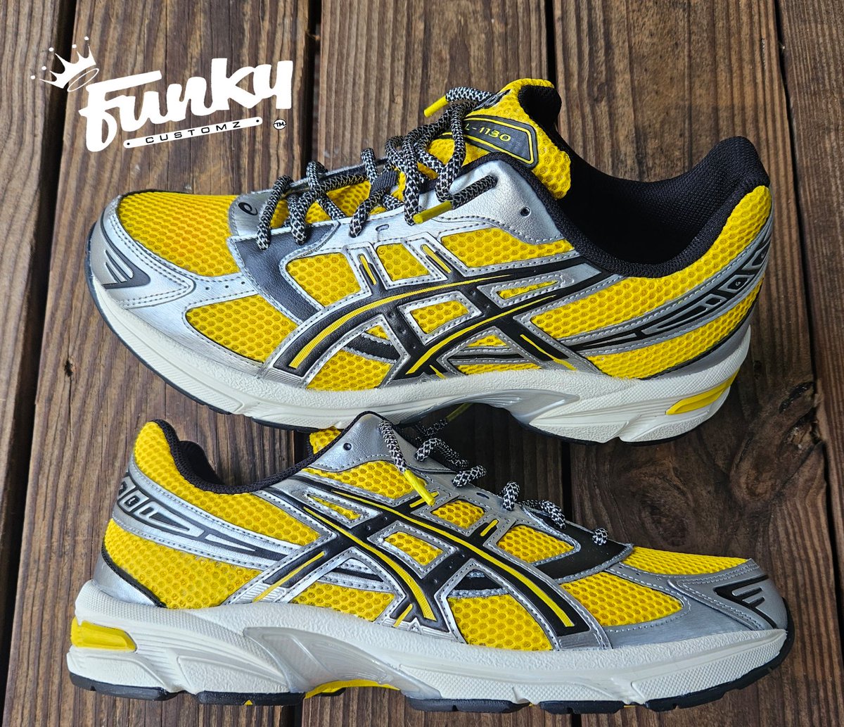 FUNKY1byNature's tweet image. Last pair of custom Asics by me.... IG: Funky_Customz... Tweety yellow Asics Gel 1130 😎 #asicsgel1130  #Asics #MakeItFunky  #FunkyCustomz  #FunkyFridays