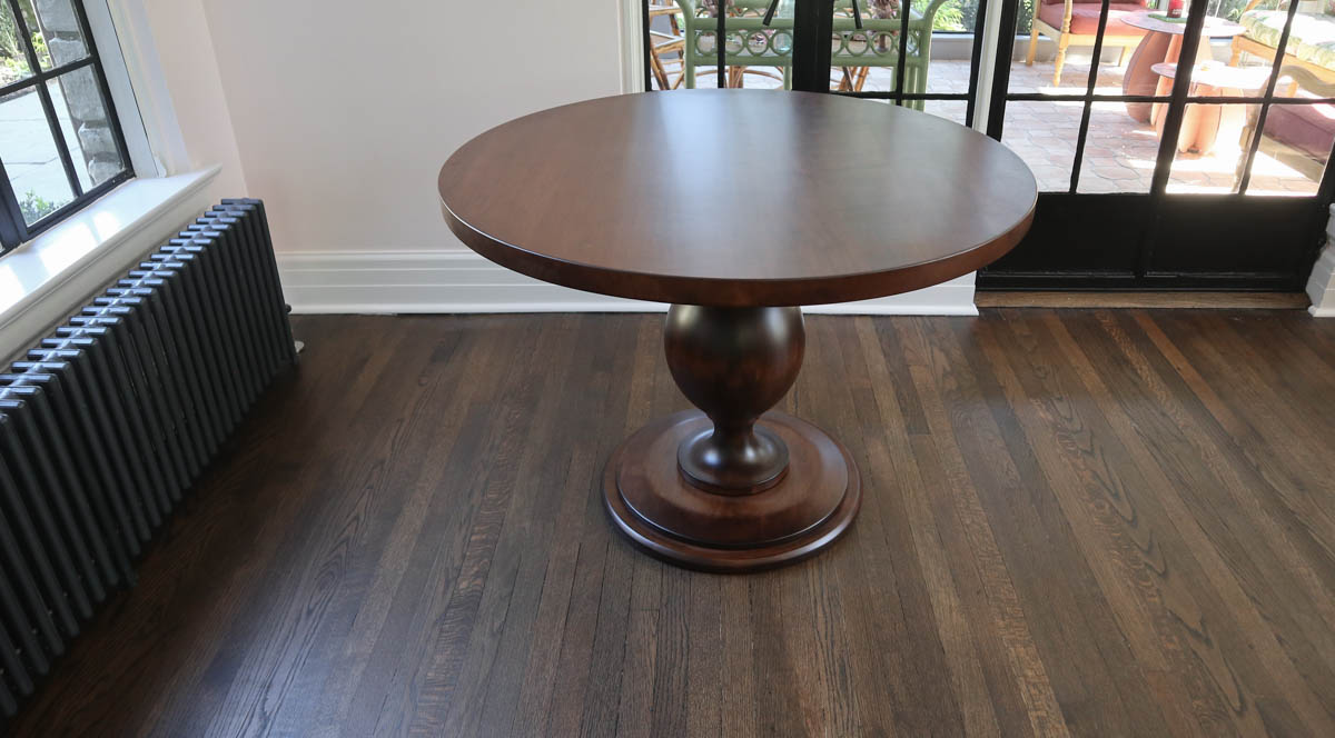 HandmadeTables's tweet image. A little 42&quot; round for those games and puzzles!

#gametable #puzzletable #smalltable #sunroomtable