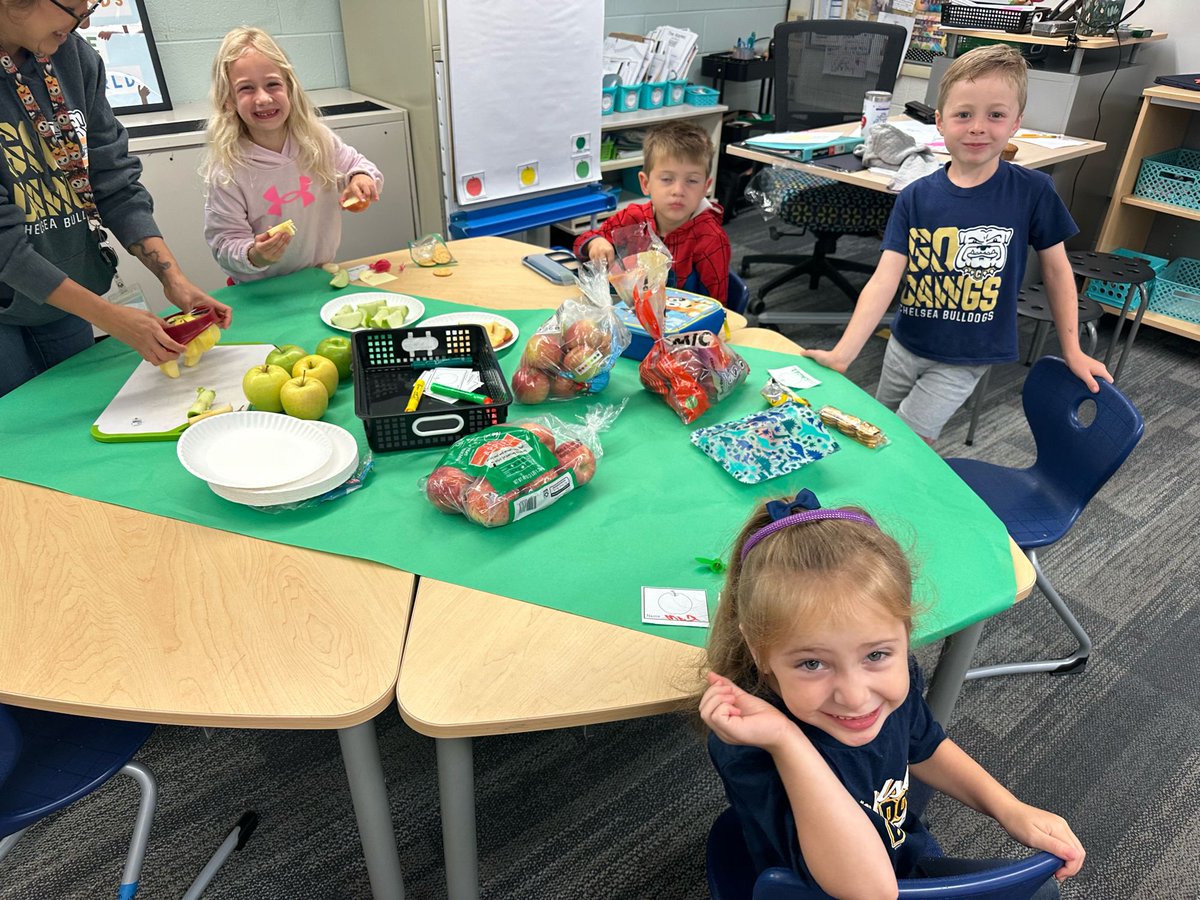 NorthCreekElem's tweet image. Kindergarten team had Apple day today! During themed days like this students are working on several different areas of learning, and having a blast!