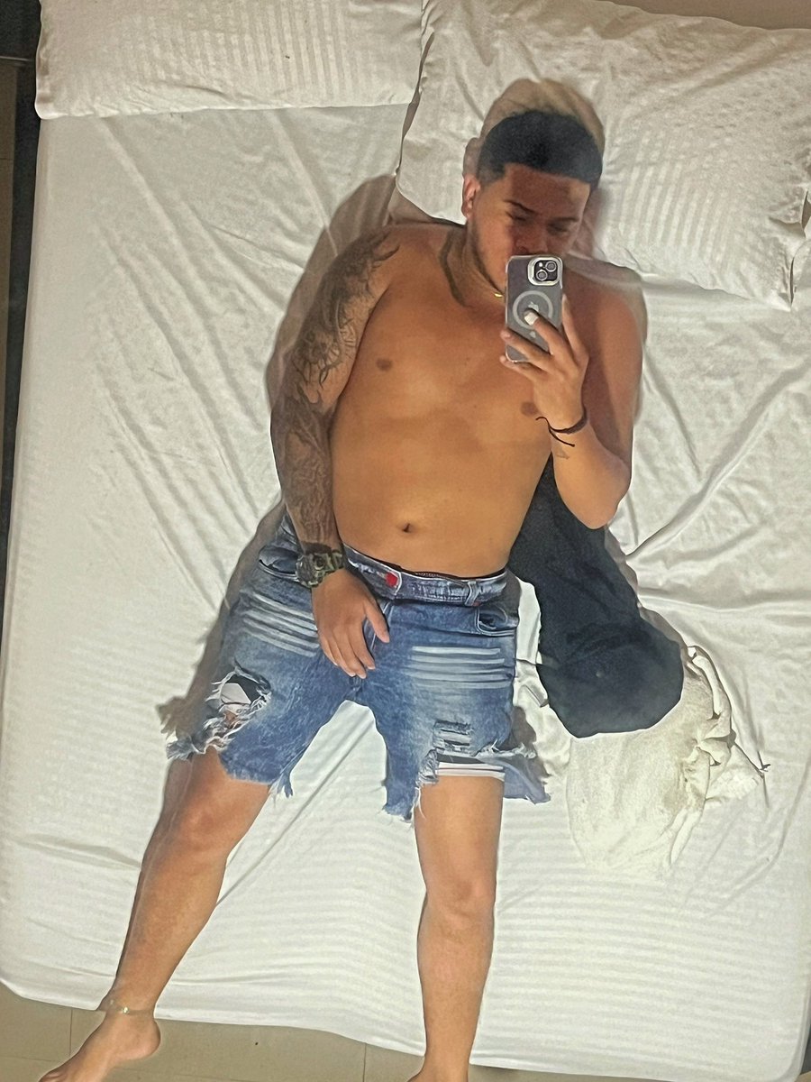 Papazote__'s tweet photo. Quieres ver algo rico ?🤭😈 https://t.co/wCl4A5P3FD https://t.co/QwRJawUPFS