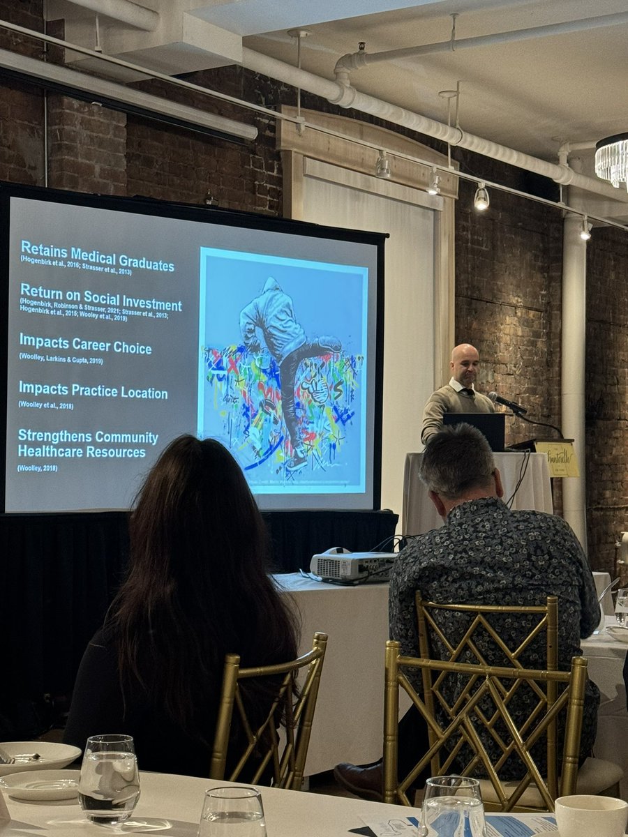 alexanawati's tweet photo. Thanks for the privilege to speak about prioritizing #HealthEquity at the @thenosm #ThunderBay #FamilyMedicine conference.🙏 

An awesome group of passionate #PrimaryCare providers asking great questions about bringing this to life in their practice and the places that they work. https://t.co/GBjxVEMQRU