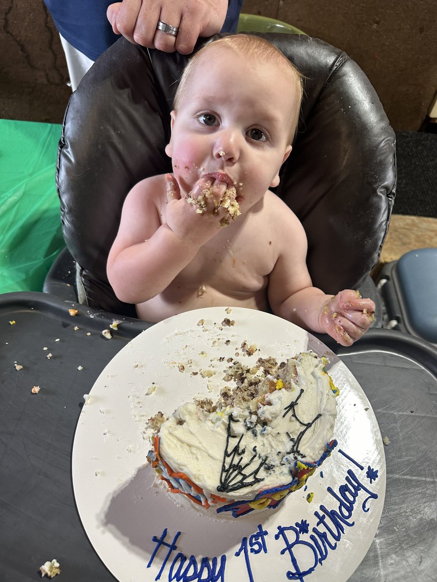 darnmom94's tweet photo. Happy 1st Birthday to our favorite Bean 💙🎂#CSquared #NanasOtherBoy https://t.co/da1KRFTFsv