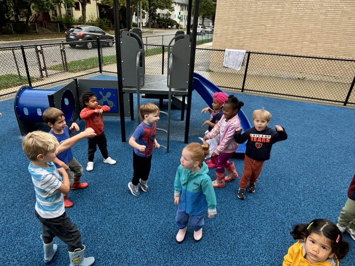 Freeze dance Friday on the playground #pkp #longfellowbears #myd97