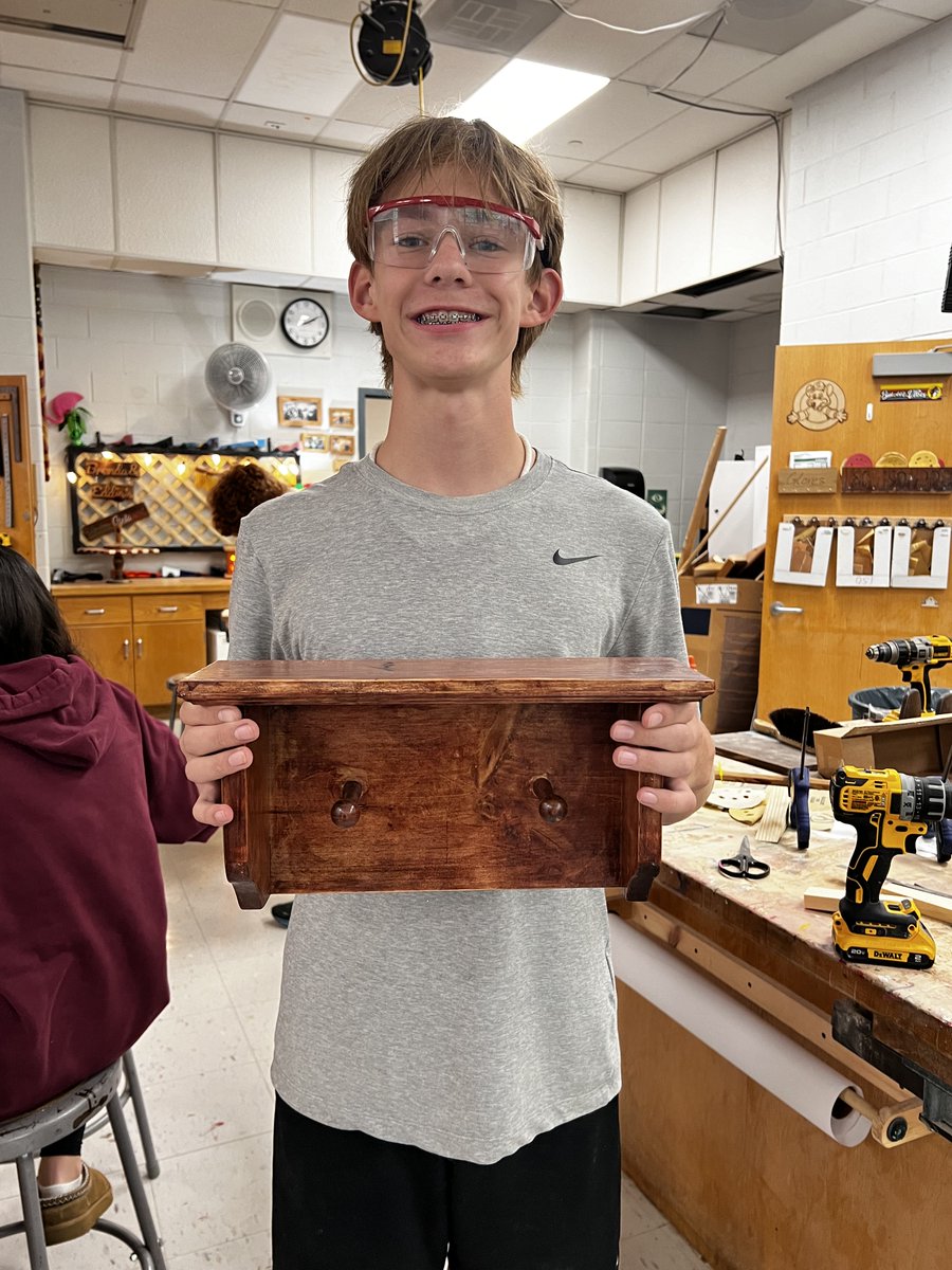 E_M_S_Principal's tweet photo. We're just about halfway through the first marking period and students in Mr. Tay's 7th and 8th Grade Woodworking classes are turning out some amazing projects already! @Neyda_Evans @MSD_Caputo @DrTaniaHerzog https://t.co/duVDCT7kZp