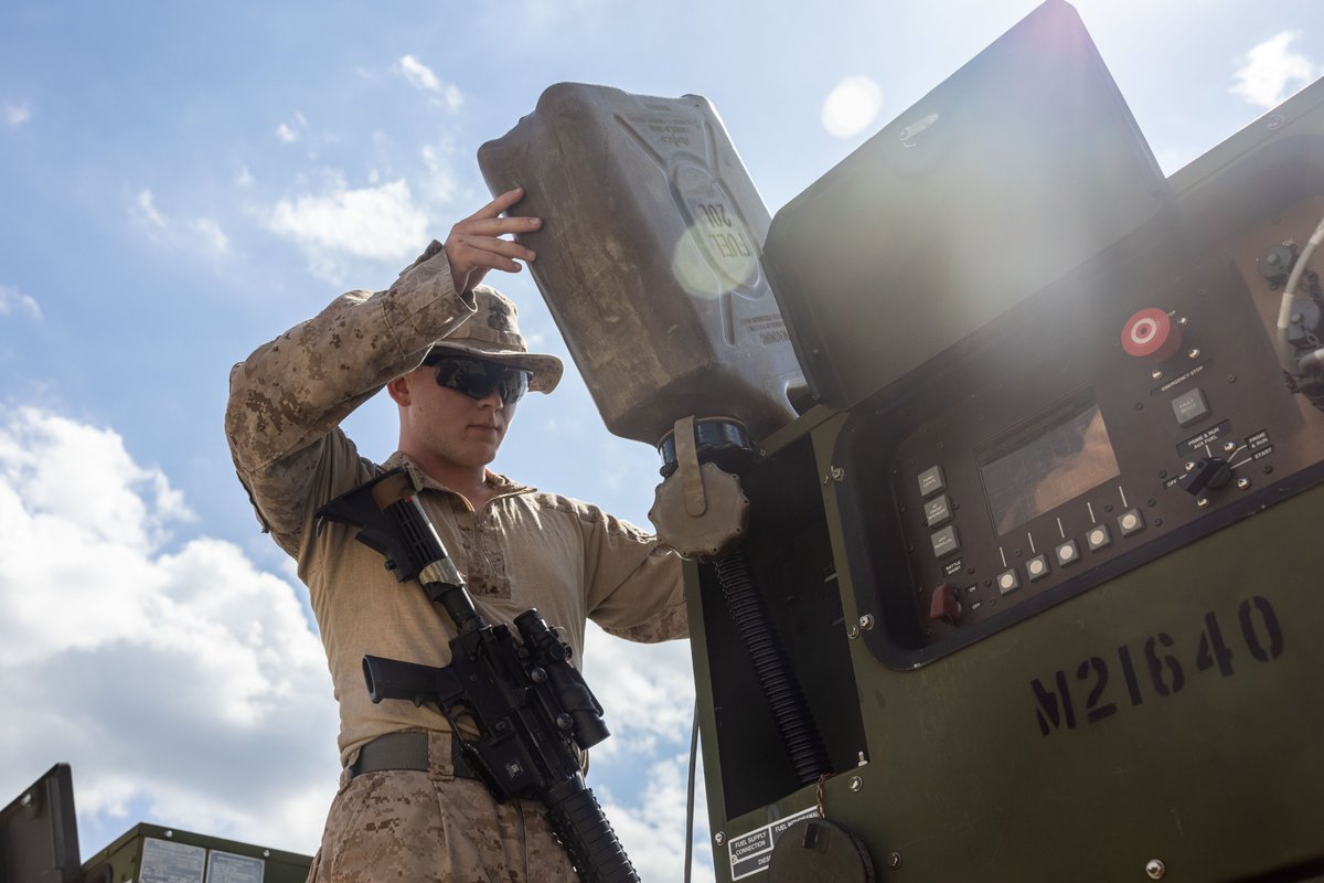 22nd_MEU's tweet photo. COMMS ARE UP!

The Marines of the 22d MEU conducted a communication exercise to validate training readiness and refine tactics, techniques, and procedures. #whythemarines #22dMEU #USMC #COMMEX https://t.co/GMEeB8MUXx