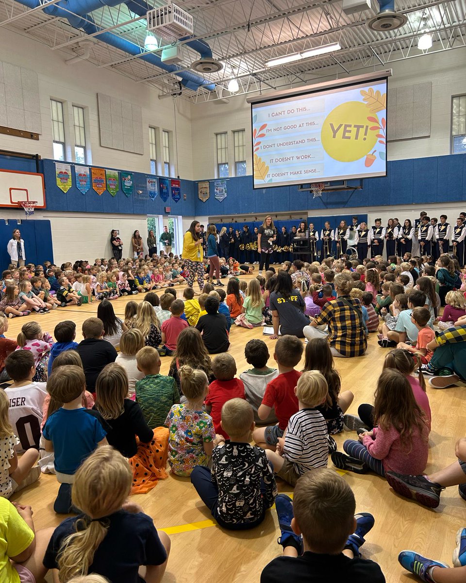 NorthCreekElem's tweet image. Started our week with an awesome community meeting hosting the CHS band, cheer and football team. Today is blue and gold day. Happy homecoming Friday.
