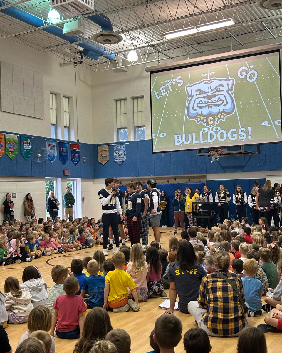 NorthCreekElem's tweet image. Started our week with an awesome community meeting hosting the CHS band, cheer and football team. Today is blue and gold day. Happy homecoming Friday.
