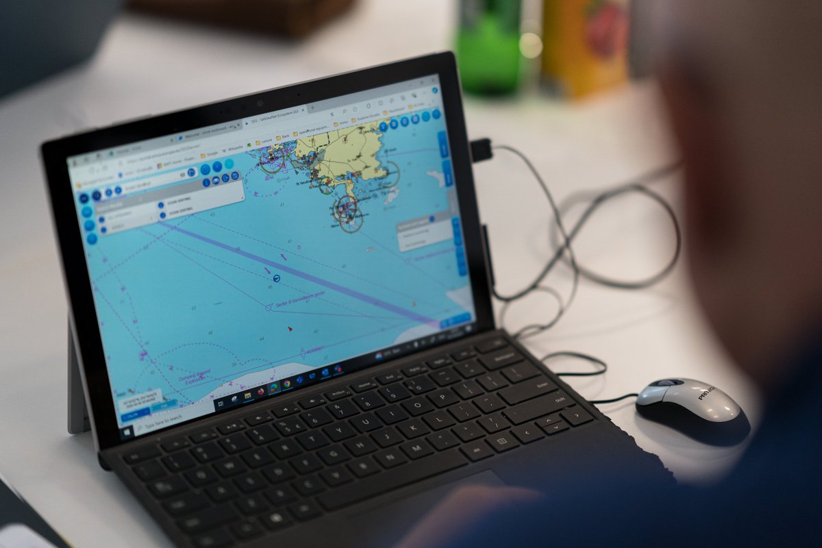 EMSA_EU's tweet photo. As part of the #SARex2024 performed today in the Adriatic Sea, maritime authorities from 🇸🇮, 🇮🇹, @EFCA_EU &amp; EMSA have tested #maritime #information #sharing through #CISE 🌊

🗓️Join the CISE event on 17 October ➡️https://t.co/brlu43zYmW https://t.co/qWoKPsZ8Na
