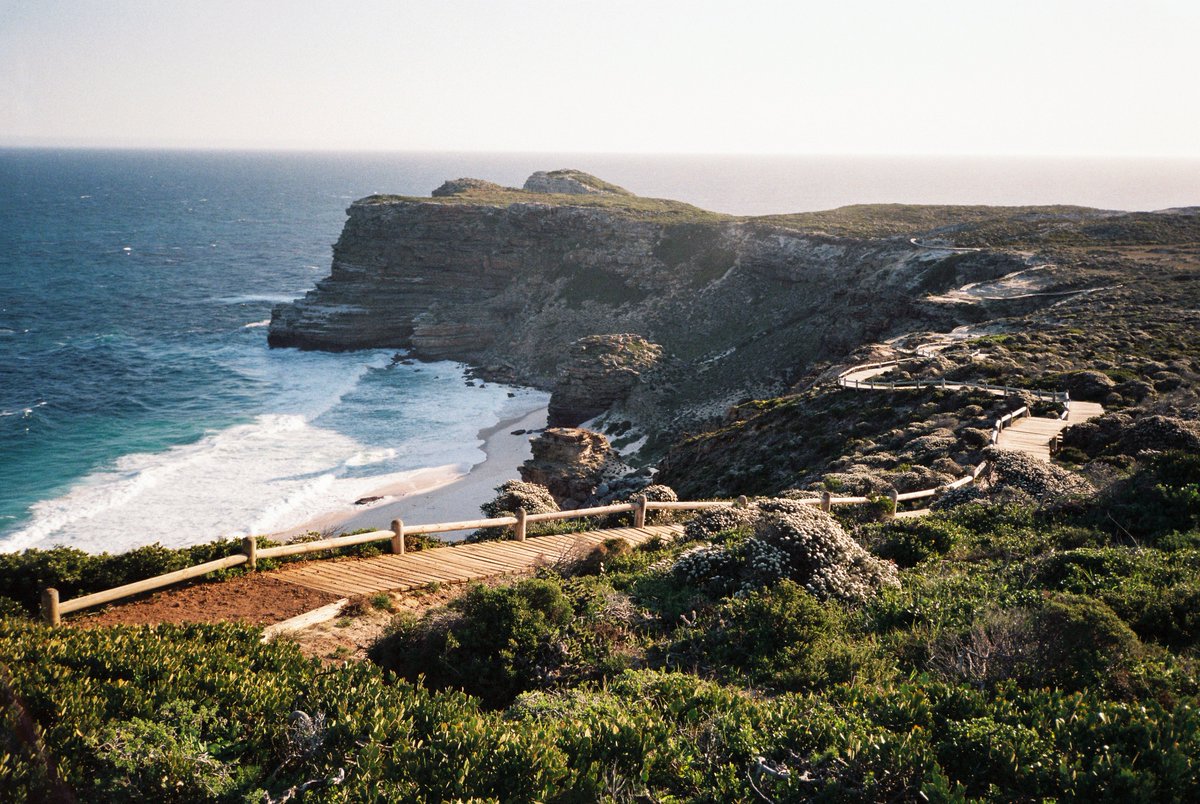 AwayAway, pioneering AI-assisted travel agency (@awayawaytravel) on Twitter photo "Good-looking Cape Town is surely one of the world’s most naturally gifted cities," says travel journalist <a href="/LauraHoltTravel/">Laura Holt</a>, in our latest bookable #travelguide. Discover the best hotels, experiences and restaurants in the South African 🇿🇦destination 👉 bit.ly/3TXxxfZ "Good-looking Cape Town is surely one of the world’s most naturally gifted cities," says travel journalist <a href="/LauraHoltTravel/">Laura Holt</a>, in our latest bookable #travelguide. Discover the best hotels, experiences and restaurants in the South African 🇿🇦destination 👉 bit.ly/3TXxxfZ