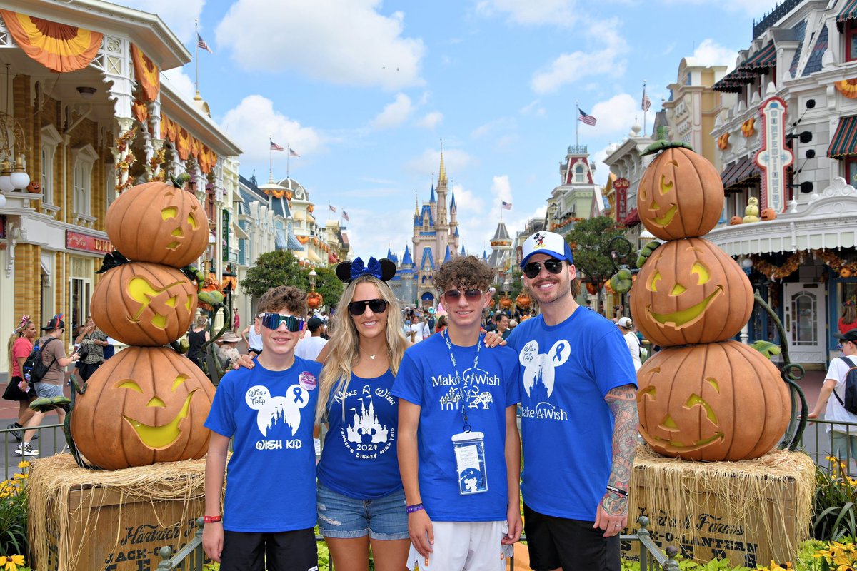 ORWish's tweet photo. Smiles, sun, and a lot of fall fun! 😊☀️🎃 Carsen’s wish provided a special dose of joy for the whole family. Thanks to all of you who make experiences like this possible!
#WishGranted #MakeAWish #MakeAWishOregon #ORWIsh https://t.co/1umRlxY34u