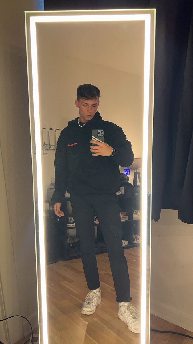 Go and send me Money paypal.me/aleex2507