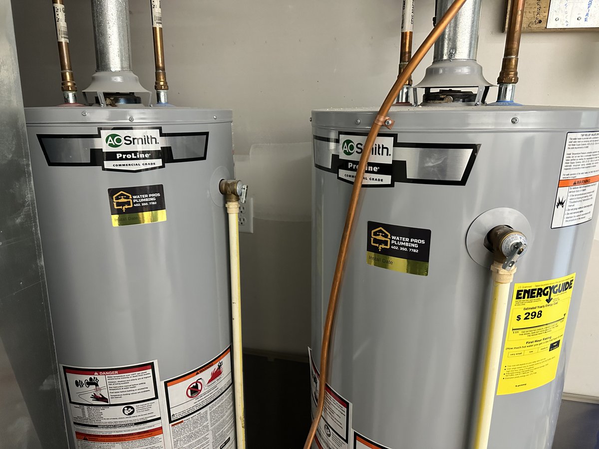 WaterProsOmaha's tweet photo. Our latest job saw us help a customer struggling with lukewarm showers and hard water. Happy to say, we fixed their issue with a double water heater system from A.O. Smith and a salt-free water conditioner courtesy of Kind Water Systems! #ProblemSolved #WaterProsOmaha https://t.co/JftSkyI6t2