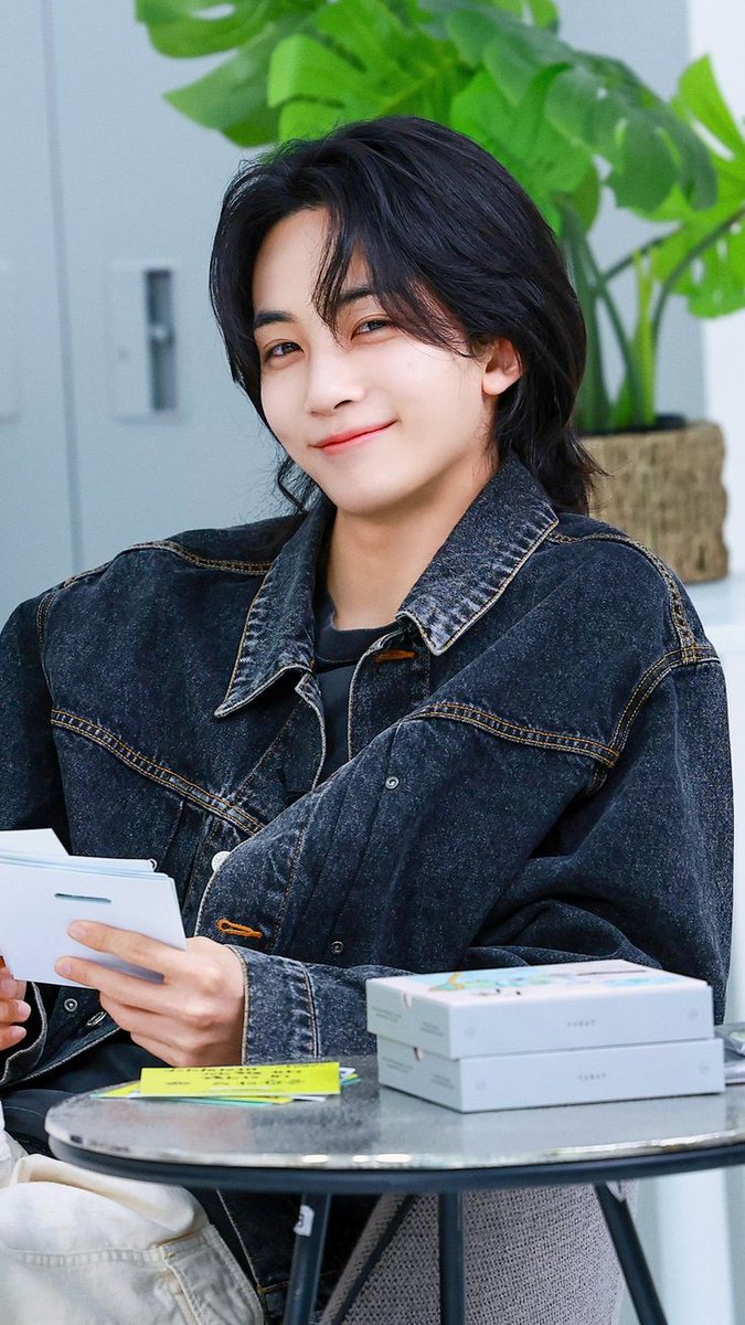 Iraniakm's tweet photo. HAPPY JEONGHAN DAY!! 

Thank you for all your work and effort ✨
I wish you all the love and happiness in the world you deserve 🤍

#나의기쁨_정한_생일축하_드림
#1004DreamsForJeonghanDay
#OurAngelJEONGHANday
#세븐틴 #1004DayWithJeonghan
#Happy_JEONGHAN_Day https://t.co/uhbiYAHLo3