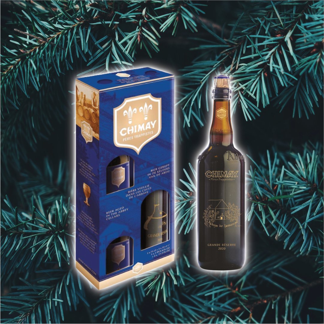 JamesClayBeers's tweet photo. On top of the classic gifting packs, we've got a very special Chimay Blue Vintage Gift Pack. 3 different vintages of Chimay Blue, one of which is in a special engraved 75cl bottle. https://t.co/hV5T9hwQLi