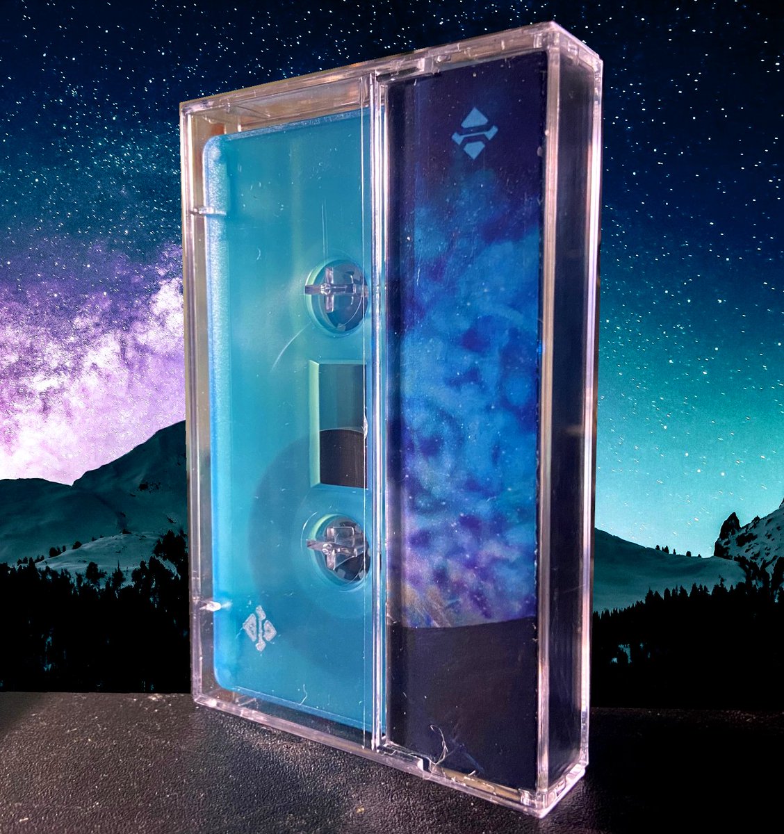 F a r
by R∞

available now on digital + cassette + black cd
rrrxrrrxrrr.bandcamp.com/album/f-a-r