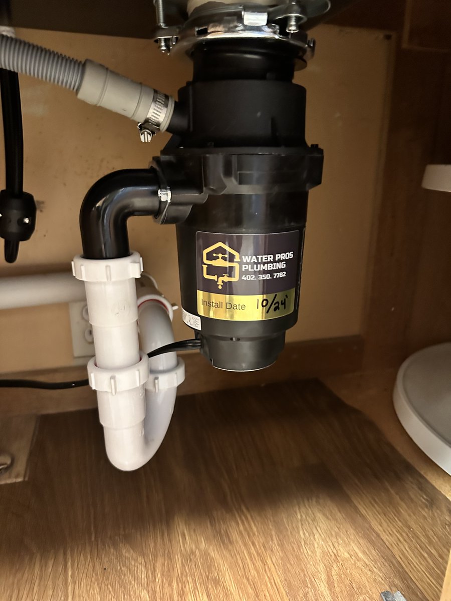 WaterProsOmaha's tweet photo. We swung by after a call about faulty hose bibs and a kitchen sink. Used our trusted Kohler products, Moen Flo and Aquor for replacements. Installed a Milwaukee Tool smart home leak monitor too. Customer is overjoyed! #HomeRepair #PlumbingUpgrade #WaterProsOmaha https://t.co/EDNpGqXAbL