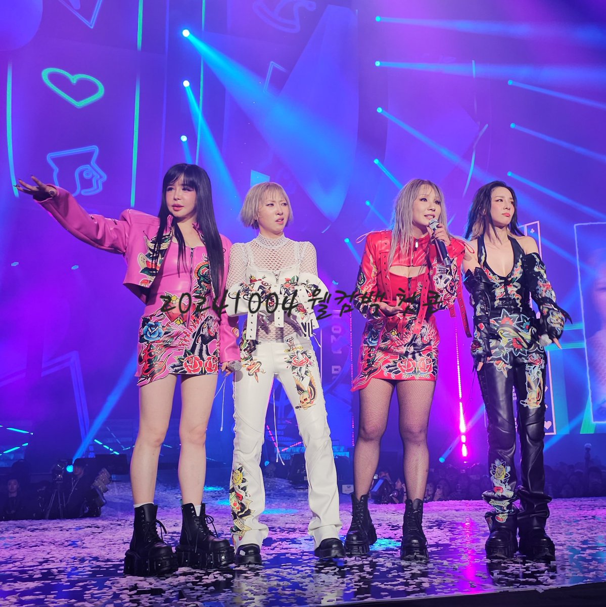 투애니원 너무 그리웠어 2NE1
20241004 웰컴백 첫콘