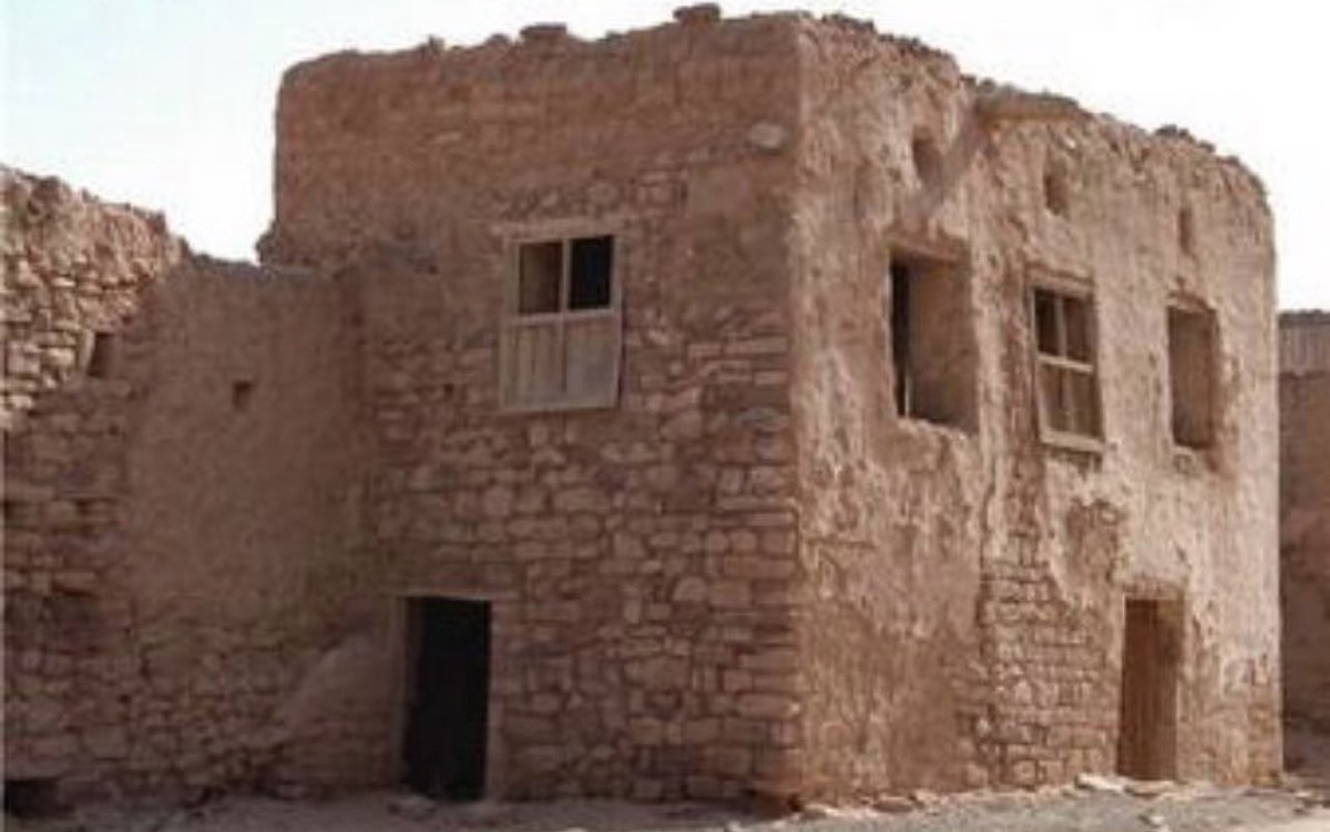 ماعاد نشبه ماضينا الجميل 
ولا زمان الطيبين اجمعوها وصارت لهم مشهد وصوره