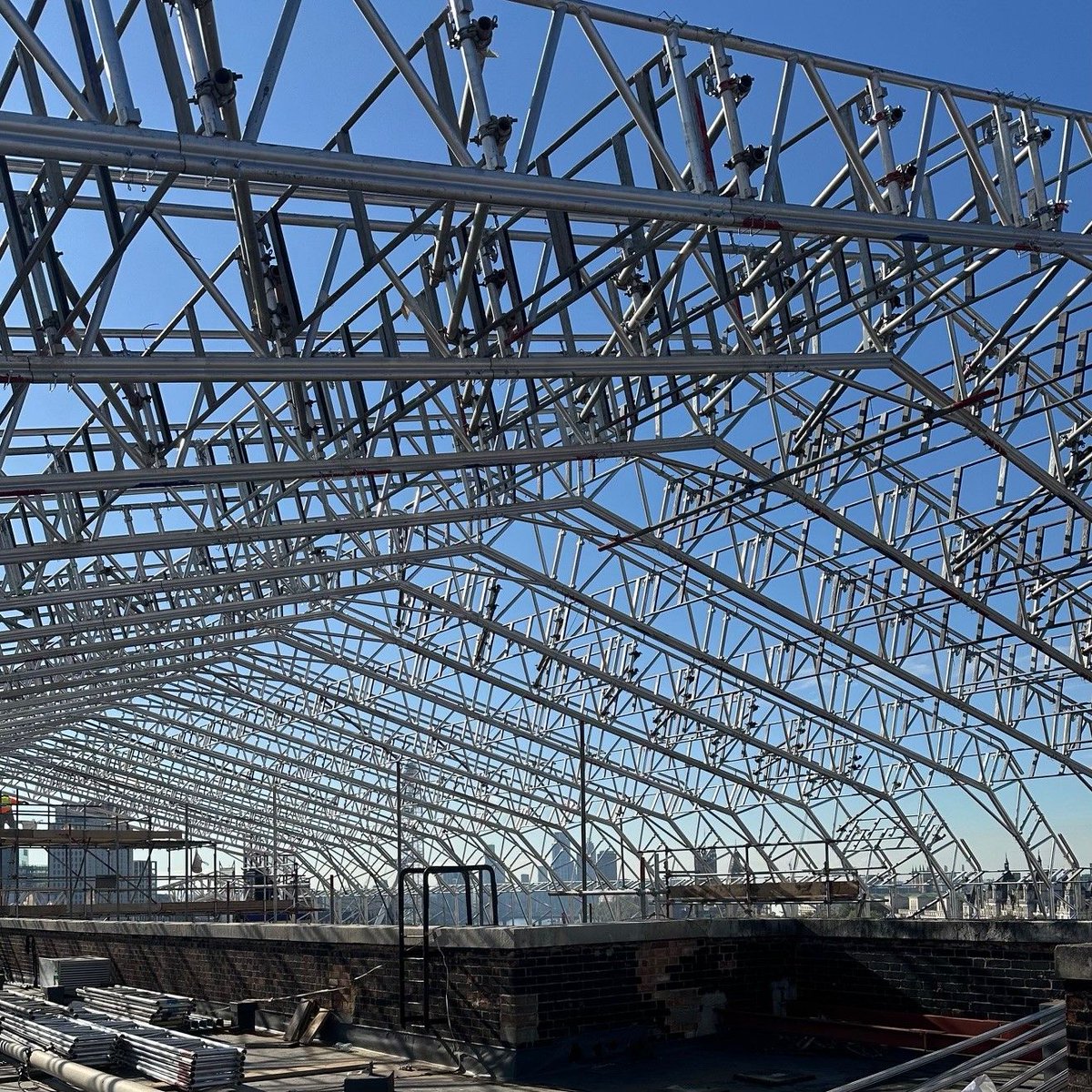 📍 Brettenham House

#WeAreGKR #BetterFuture #Construction #Scaffold #London