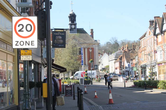 Have Your Say on Extension of 20mph Zone -  henleyherald.com/2024/10/04/hav…