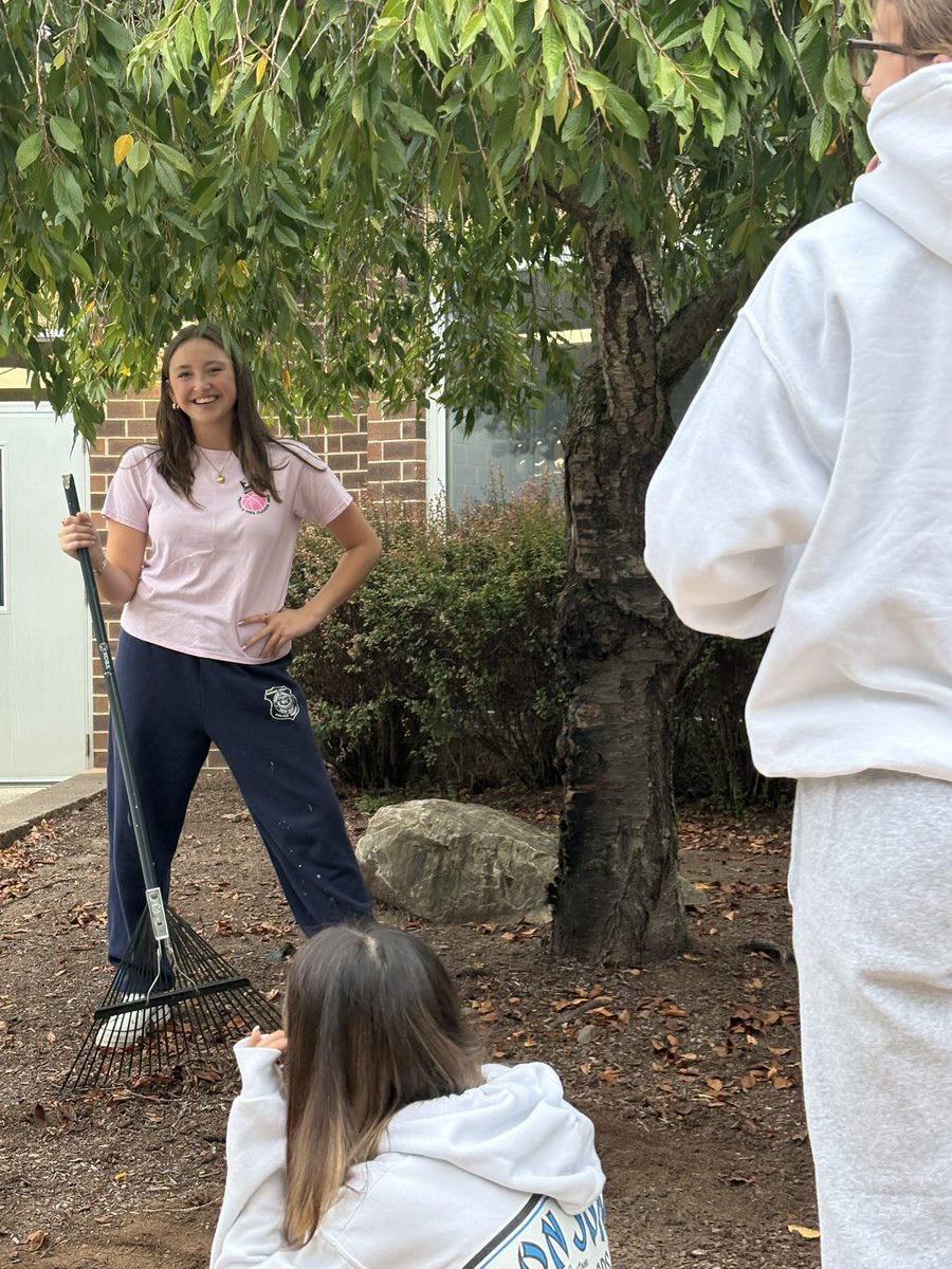 Carol Fishbone tweet media