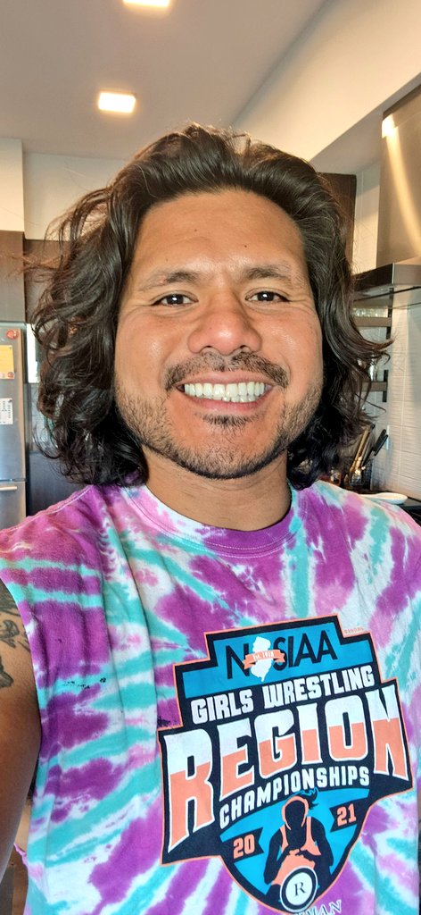 GM ☀️😁💜 Happy Friday eveyone!