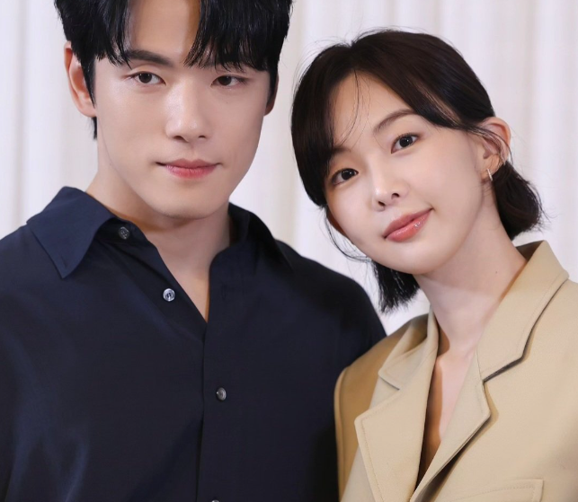 daria_2041's tweet photo. Beautiful and cute😊

🐻🐭-🤭

#KimJungHyun #GeumSaerok
(ig: bhent_official) https://t.co/ZkLP0yU2Fd