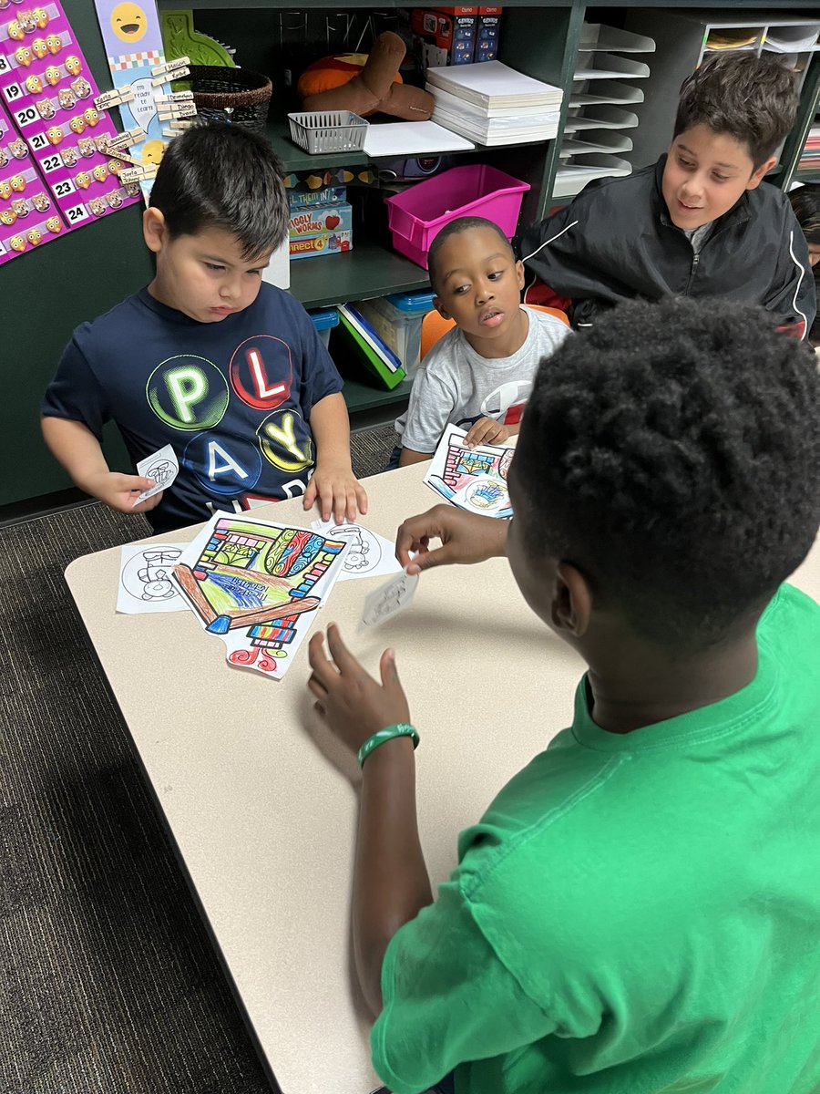 HE_Room501's tweet photo. 5th graders listening to littles retell their stories of the Three Little Bears! @HumbleISD_HE https://t.co/zasRPJvFjD