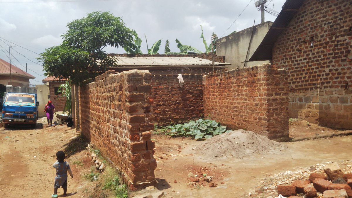 RealEstateUG1's tweet photo. QUICK SALE:
37x40ft plot of land for sale in lugala near victory church. Asking price ugx45m

Call or WhatsApp: 0742914650 https://t.co/M4ke2WlhCq
