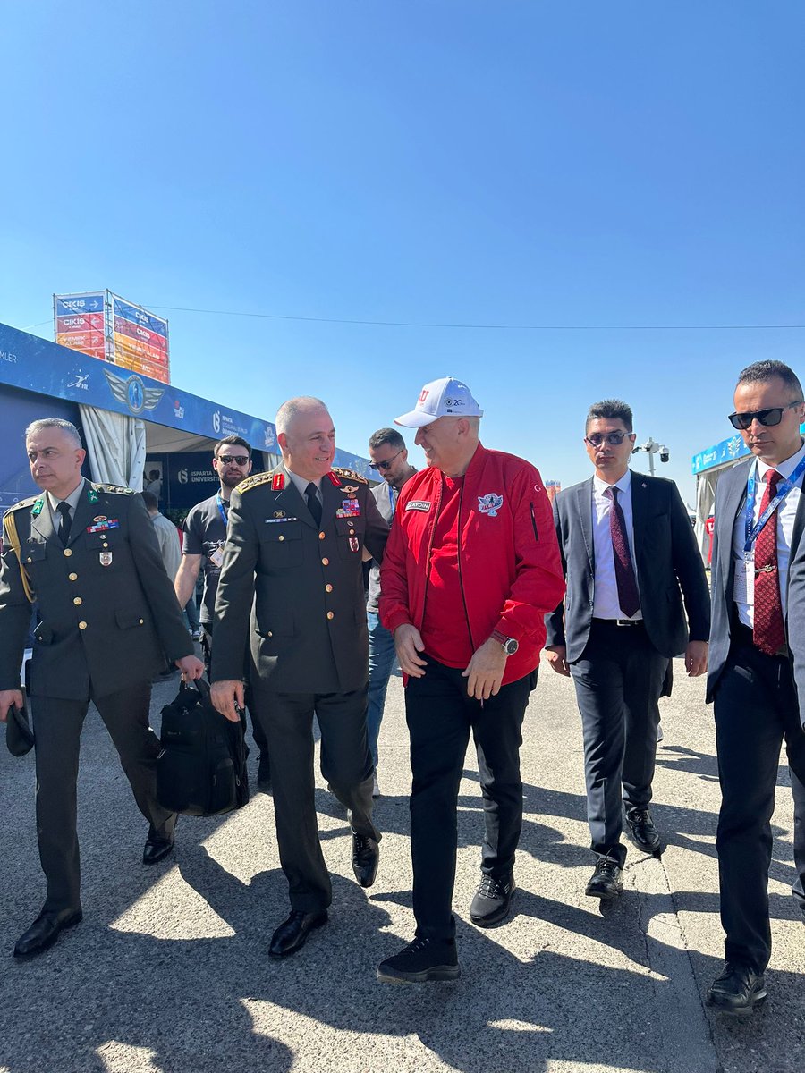 Değerli Genelkurmay Başkanımız, Vefakar Dostum Org. Sayın Metin Gürak Paşamızla #TEKNOFEST Adana Hatırası.

Paşam;
Ayağınıza taş değmesin.
Allah hayırlı hizmetler nasip etsin.

<a href="/bilkolejleri/">BİL Koleji</a> 
@csuedutr 
<a href="/IAUKampus/">İstanbul Aydın Üniversitesi</a> 
<a href="/TSKGnkur/">TSK</a>