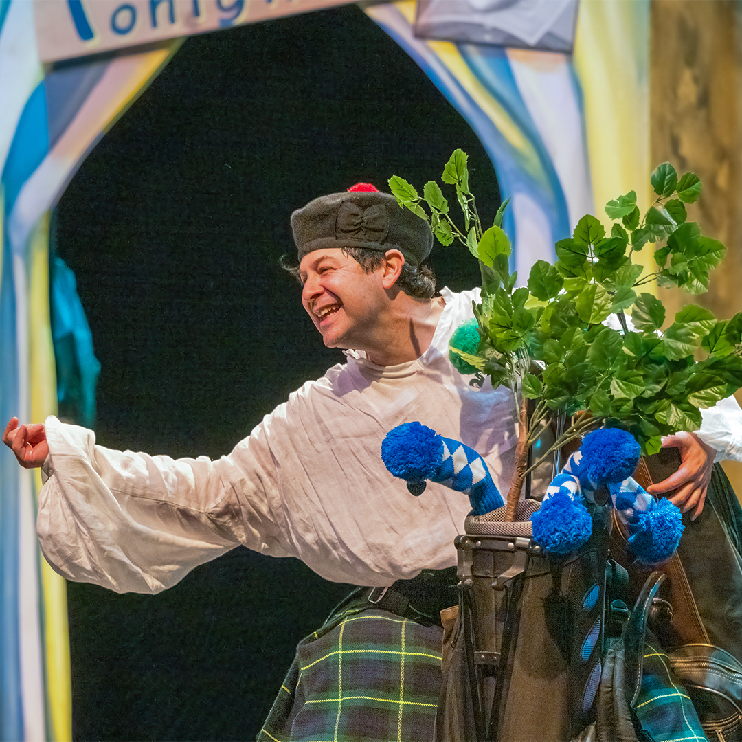 Delaware_REP's tweet image. See thoroughly authentic Macbeth golf clubs and more in THE COMPLETE WORKS OF WILLIAM SHAKESPEARE (abridged) (revised) (again) in its final weekend. 😄 rep.udel.edu
#WeAreTheREP#DelawareREP#ResidentEnsemblePlayers#CompleteWorks#Theatre#Comedy