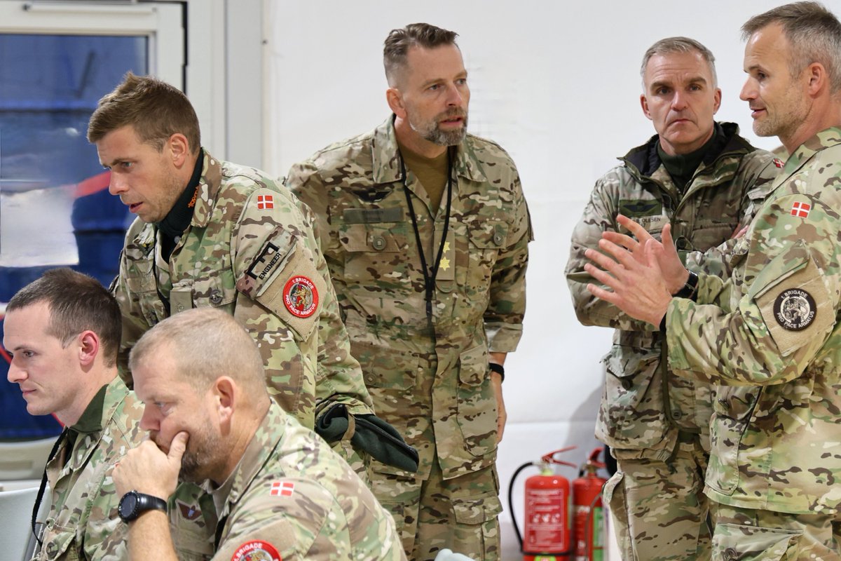 hqmndn's tweet photo. ⭐️Exercise #Namejs2024 continues
🟢Few days ago #MNDN was visited by @hqmncne Deputy Commander, MG Brian Nissen who also participated in #Namejs Combined Arms Rehearsal
🟢The Danish Army’s 1.Brigade conducted a terrain reconnaissance in 🇱🇻
#StrongerTogether
📷by 1.Brigade&MNDN https://t.co/lmfstf8UZ2