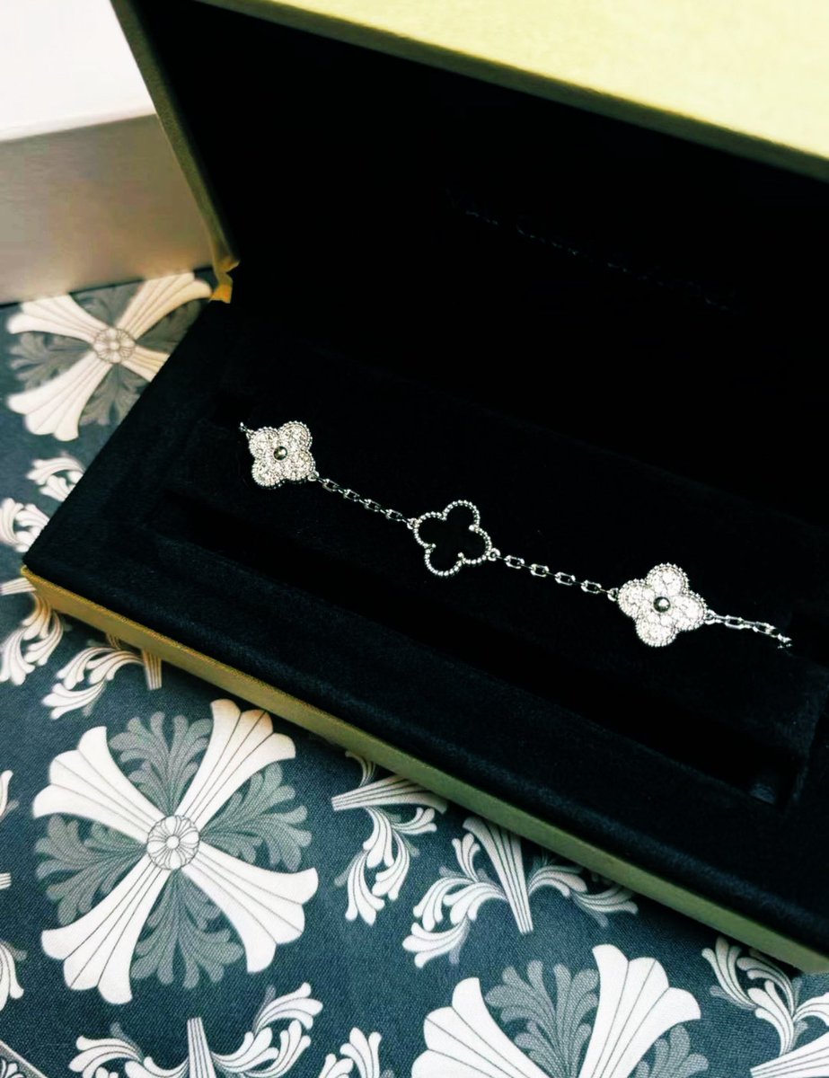 喜欢慢悠悠的日子和真诚的人🩵 #cabincrew #空姐 #交友 #空姐丝袜 #空姐制服 #丝袜 #金主 #高跟鞋 #黑丝美腿 #女王 #文爱 #颜值 #女神 #少妇 #土豪 #反差女 #调教 #字母 #ATM奴 #熟女 #绿帽 #人妻 #航空 #空姐原味 #甜心