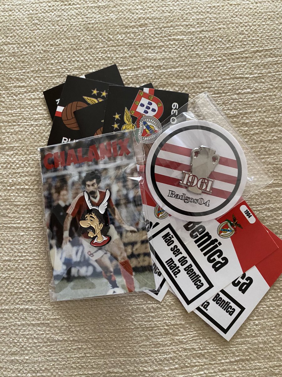 📦 Vamos lá preparar essas encomendas

🏆 1961 voltou a ter stock 👀

📌 Todas as encomendas levam stickers

🦅 badges04.bigcartel.com
