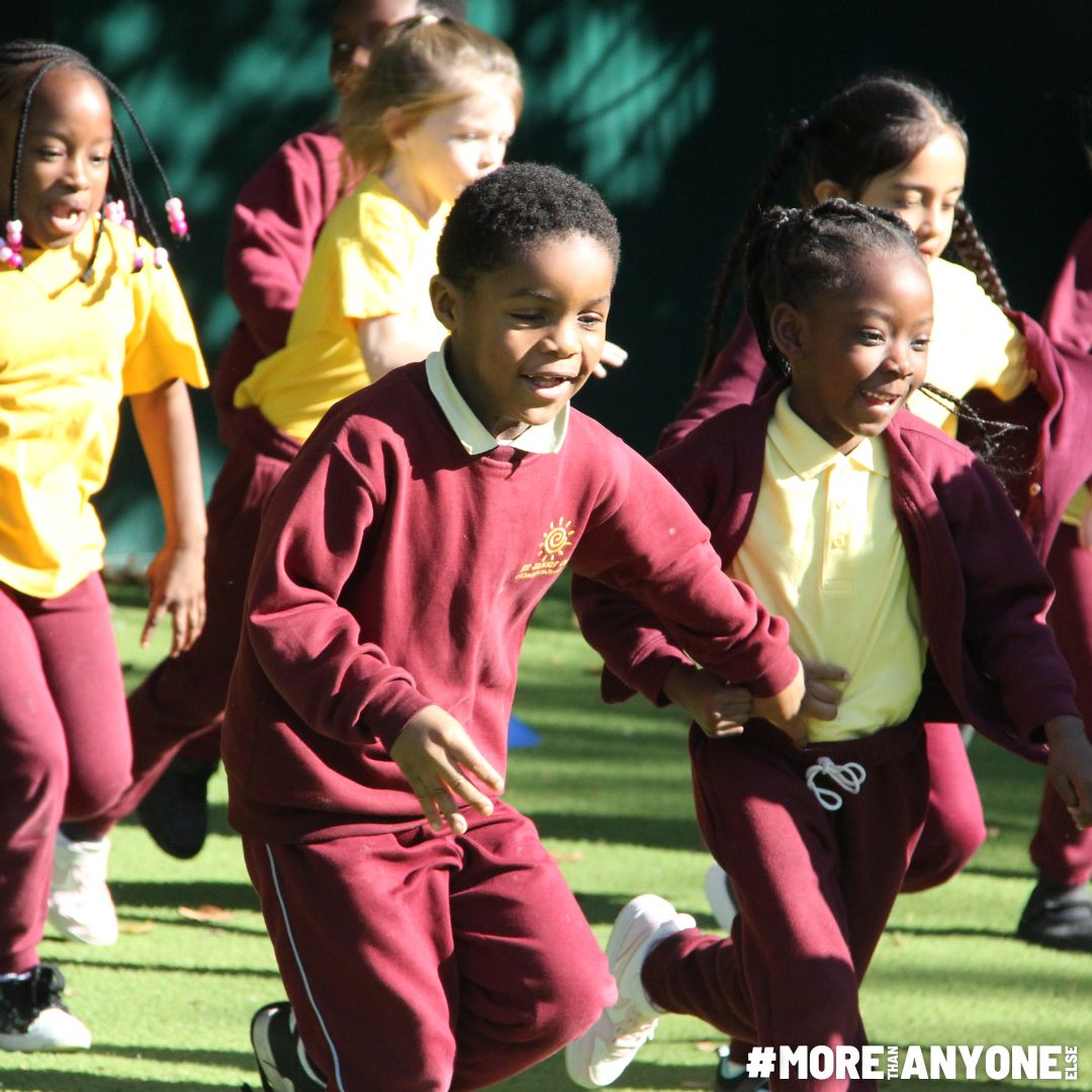 LPESSN's tweet photo. Fun in the late summer sun ☀️ this afternoon as Coach Samuel worked with pupils at @St_JamesSchool as part of our KS1 Multiskills programme.
😃 We think the smiles tell how much fun the session was.
#multiskills #morethananyoneelse
@youthsporttrust @LondonSport @YourSchoolGames https://t.co/Xqow8CzBwW