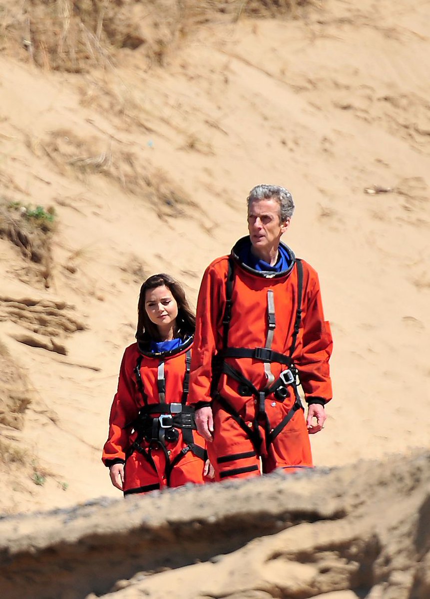 brinatello's tweet photo. My fave bts with #PeterCapaldi (#TwelfthDoctor) and @Jenna_Coleman_ (#ClaraOswald) from the #DoctorWho ep #KillTheMoon: Filming in Lanzarote, Canary Islands (lunar surface) and Aberavon Beach, Wales. Paul Wilmshurst: https://t.co/mxJ4JK0l4o Wales Online: https://t.co/PoHmtsR0eQ https://t.co/pbO9w56hXi