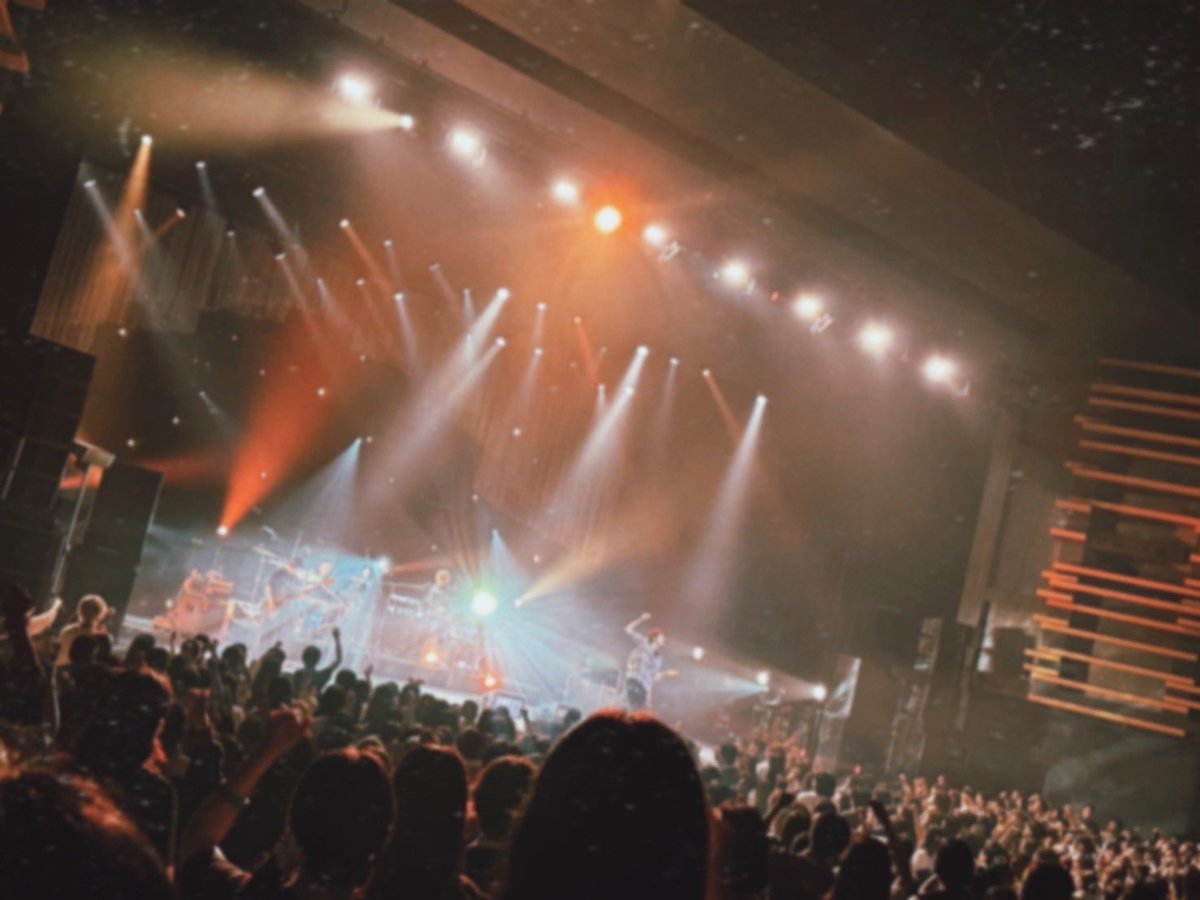 kashitaro_ito's tweet photo. ライブツアー「mastering」ツアー初日かつファイナル、素晴らしい夜になりました、あなたのおかげです、ありがとうございます！！！！
平日によくぞきてくれました、余韻を僕と一緒に楽しんでください。すごい余韻があります。来てくれて本当にありがとうございます！！ https://t.co/jT3eFP8A61