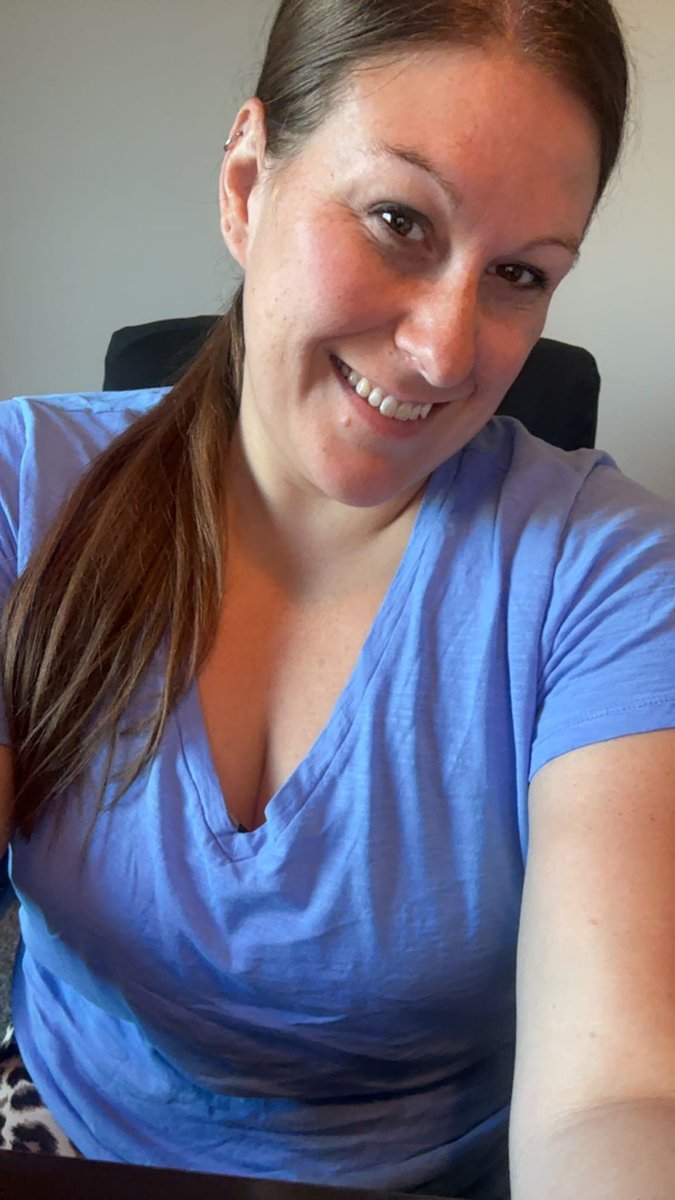 Ash_rn6's tweet image. TGIF…workout done, now let’s get the workday done!! 🙌🏻😜 Come on 5 o’clock!!