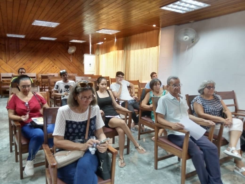 CubaMicons's tweet photo. Apuesta por la superación de sus profesionales la @Emproy15Cuba al desarrollar el Fórum por la innovación, búsqueda colectiva de soluciones a los problemas del país.@OsdeGEDIComunic
🔗https://t.co/gAJ6hTOTS7
#RevolucionEsConstruir https://t.co/T2kUclWyKI