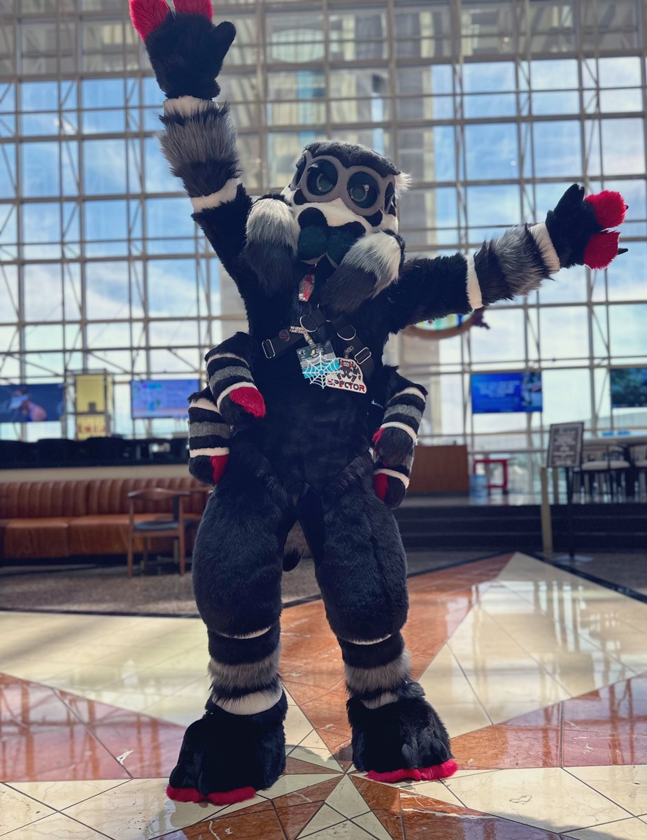 SpectorSpider's tweet photo. Happy #FursuitFriday 🕸️🕷️
Long time no see friends! ::::) https://t.co/y94tN7UchY