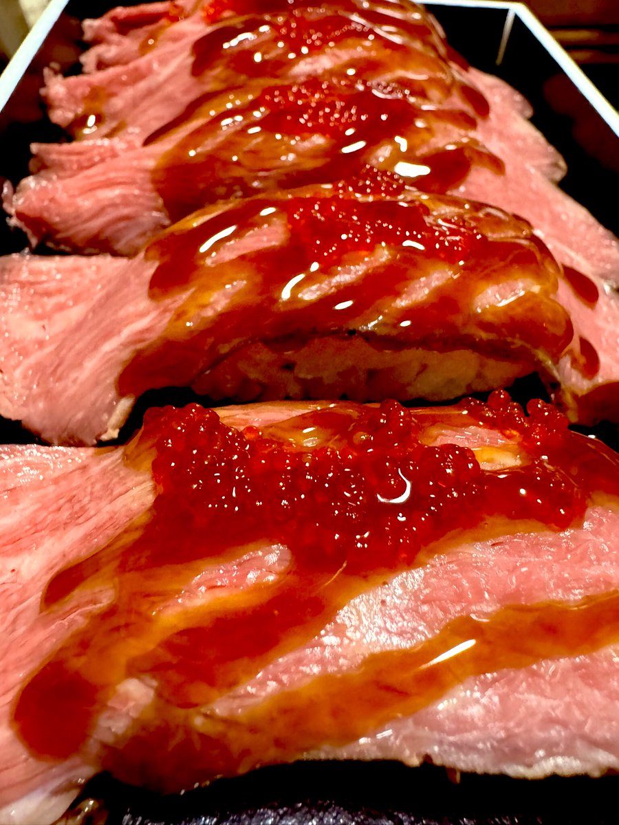 oyazis's tweet photo. 1993年10月4日から
31周年

肉寿司美味い🥩 https://t.co/i9cEq0AxLx