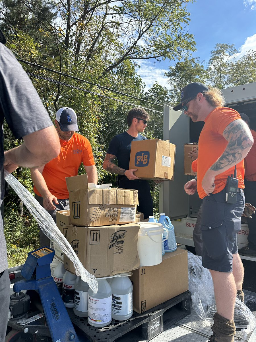 RFKracing's tweet photo. Yesterday, we made a trip to Asheville with a hauler full of food, water, and supplies for the community. ❤️

We were able to drop off several pallets of supplies to the Buncombe County Emergency Management in Asheville, and Anchor Baptist Church in Pigsah Forest.

We must give a shoutout to those who helped pack this hauler, including @drinkhoist, @FifthThird, @Chris_Buescher, @JARnascar, @SSGLR0708, and many more friends & employees with generous donations.

Every bit helps for those affected by Hurricane Helene.